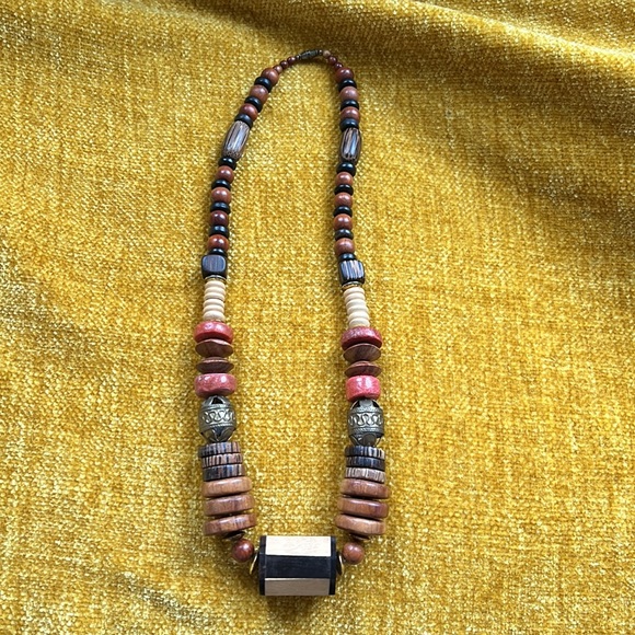 VINTAGE Boho Wood And Metal Beaded Necklace - Picture 2 of 12